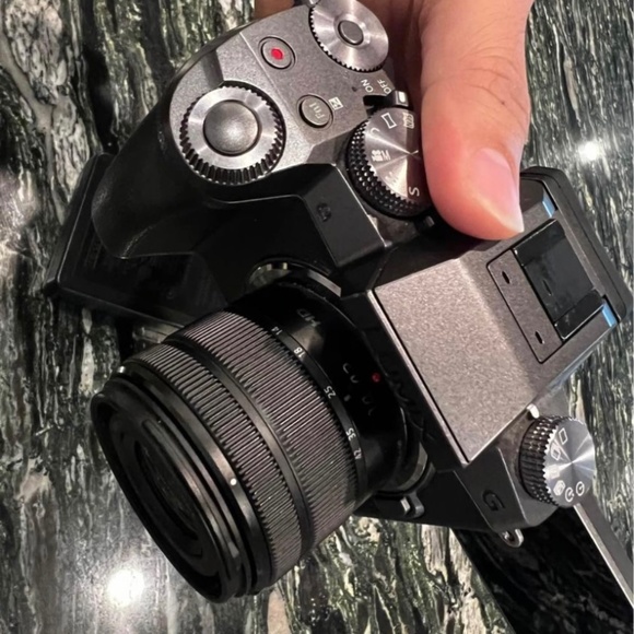 Lumix G7 Camera - Picture 2 of 4